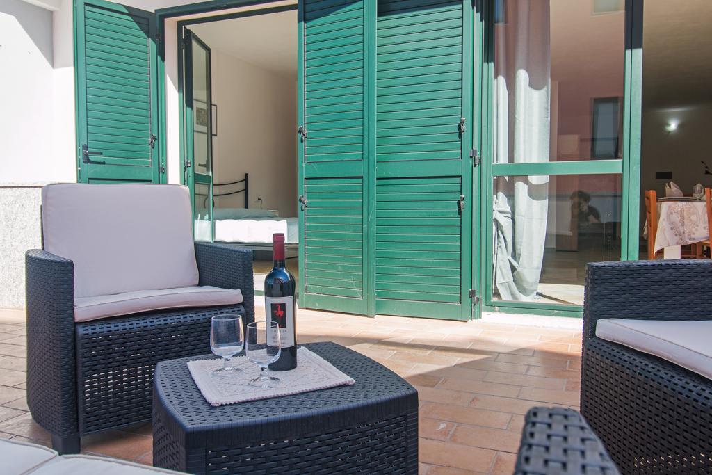 Residenza Maria Antonia - Private Apartment Orosei Exteriér fotografie